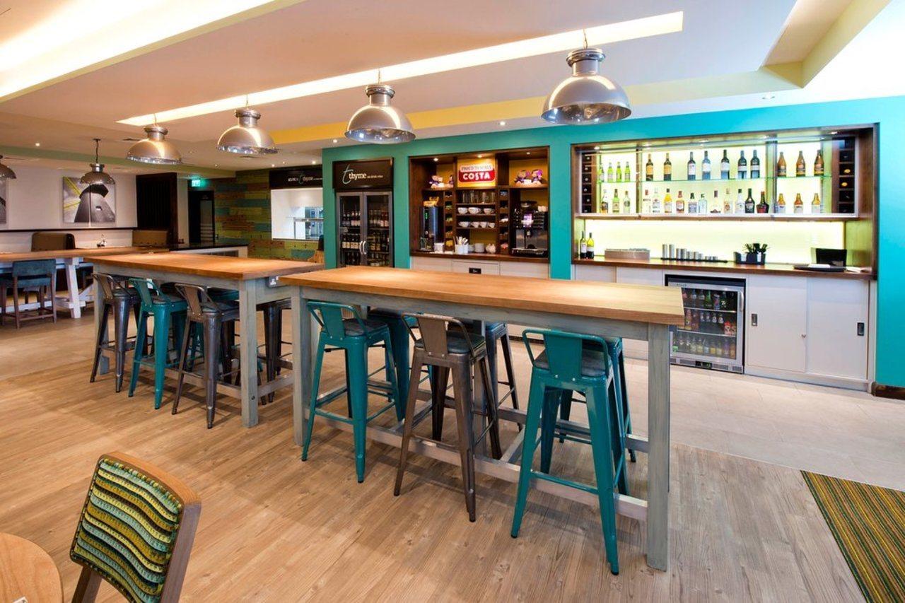 Premier Inn Staines Upon Thames Extérieur photo
